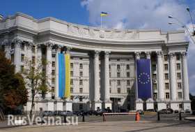 Украина вынуждена закрыть часть своих посольств