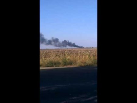 Блокпост между Енакиево и Ждановкой. Взрывают боеприпасы 20.09.14