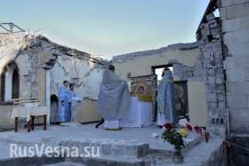 Кировское в огне: литургия совершается на руинах храма (фото-лента)
