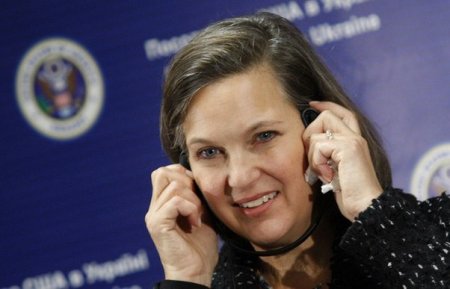 Помощник госсекретаря США отправилась в Киев для обсуждения ситуации на востоке Украины