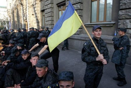 Украинская военная прокуратура займется митинговавшими бойцами нацгвардии