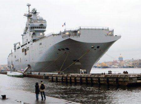 Источник в НАТО: Альянс не сможет выкупить у Франции «Мистрали», а Россия «не выглядит слишком озабоченной проблемой»