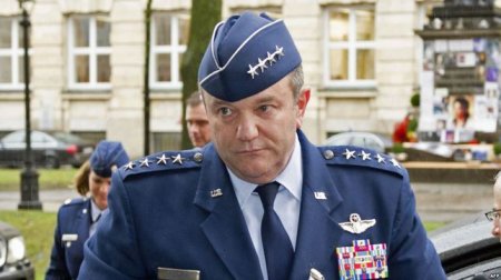 Главком НАТО в Европе генерал Бридлав в среду посетит Киев