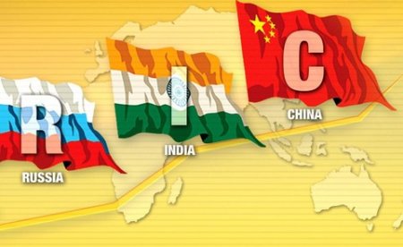 Главы МИД России, Индии и Китая встретятся в Пекине