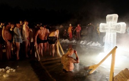 В Донецке определили места для купания на Крещение
