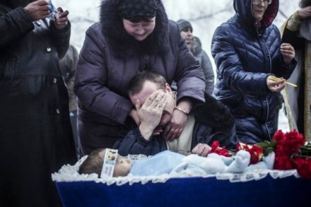 Состоялись похороны ребенка, убитого украинскими карателями