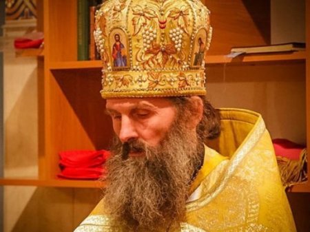В Луганске православные активисты провели крестный ход за воссоединение русских земель
