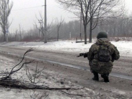 Бойцы  ДНР проходят ускоренную подготовку на полигоне