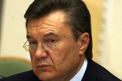 Янукович: он улетел, но вернулся