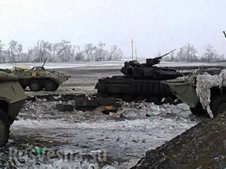 Военный обзор: Донецк обстреливается артиллерией врага. Идут бои в Песках, Ясиноватой и на Южном фронте