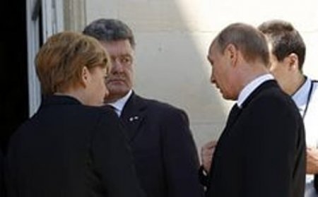 Путин, Меркель и Порошенко поговорили по телефону