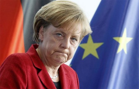 Меркель настаивает на диалоге с санкциями в отношении России