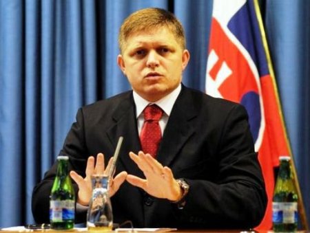 Премьер-министр Словакии не видит смысла в продлении санкций против РФ