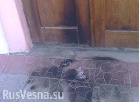На Западной Украине в здание военкомата бросили бутылку с зажигательной смесью (ФОТО)