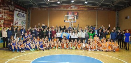 Луганчане увезли из Донецка первое место турнира по баскетболу