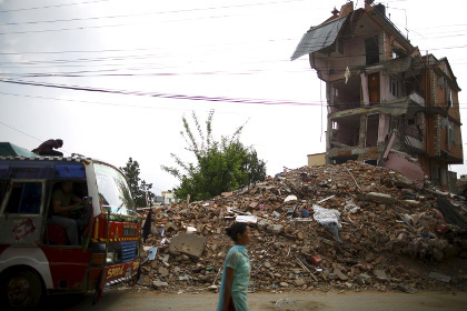 Число жертв землетрясения в Непале превысило 8 тысяч