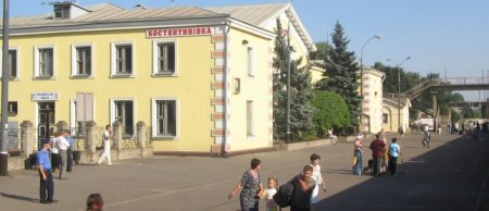 Украинские силовики заняли здание школы в Константиновском районе