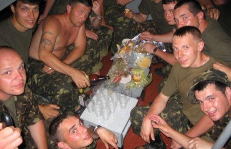 Даже хунта признаёт мародерство своих "военных" в оккупированных ими районах Донбасса