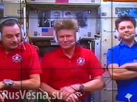 Медведев поговорил с космонавтами МКС с космодрома «Восточный»