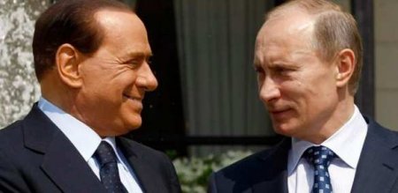 Путин и Берлускони посетили кладбище итальянских солдат на горе Гасфорта в Севастополе (ВИДЕО)