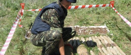 Инженерно-саперное подразделение армии ДНР в действии