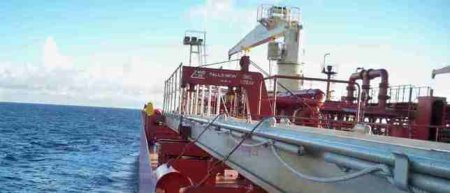 Ливийские власти задержали танкер под российским флагом