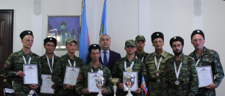 Глава ЛНР наградил танкистов-победителей первого в Донбассе танкового биатлона