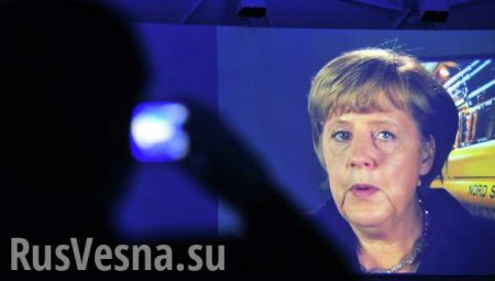 Меркель потеряла связь с реальностью, — психолог