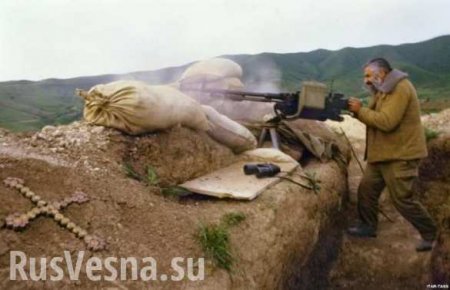 В Нагорном Карабахе идут ожесточенные бои, в Армении заявляют о сбитом вертолете ВВС Азербайджана