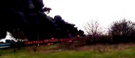 Теракт? На железнодорожной станции в Краснодоне загорелись вагоны с дизтопливом и углем