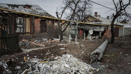 Обстрелами ВСУ в ДНР за неделю повреждены 24 дома, детсад, церковь, поликлиники и газопровод