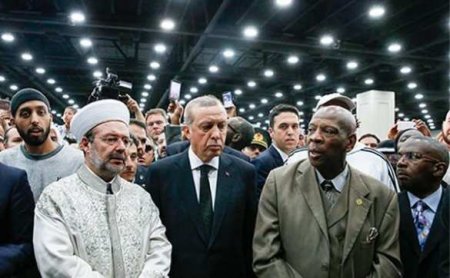 Эрдоган со скандалом покинул похороны Мохаммеда Али