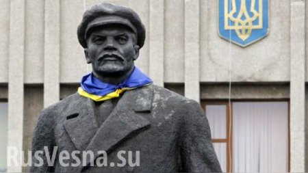 В Харькове дочь участника «АТО» выгнали из лагеря из-за того, что он свалил памятник Ленину