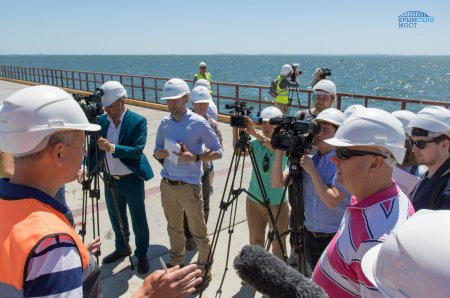 «Молодец, Россия»: иностранные журналисты о строительстве моста в Крым (ФОТО, ВИДЕО)