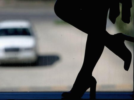 Трудовой стаж и звание «работник месяца»: в Германии уточнили права и обязанности проституток и их клиентов