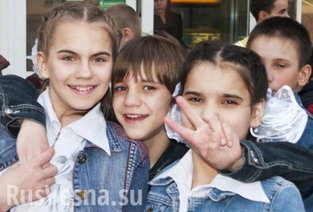 С 1 сентября российские детдомовцы и дети-сироты будут интегрированы в школьную систему