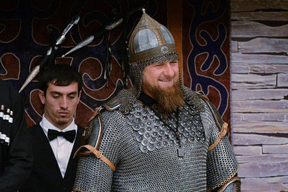 Богатырский костюм Кадырова оказался национальным чеченским облачением