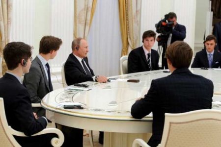 Daily Mail: «Путин работает с будущими лидерами Британии»