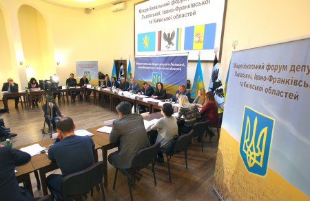 Три области Украины объединились в борьбе за независимость от Киева (ФОТО, ВИДЕО)