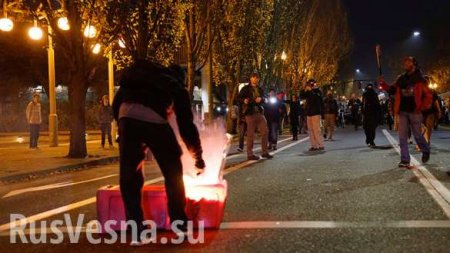 Хроники американского Майдана: полиция применяет слезоточивый газ, сотни задержанных (ФОТО, ВИДЕО)