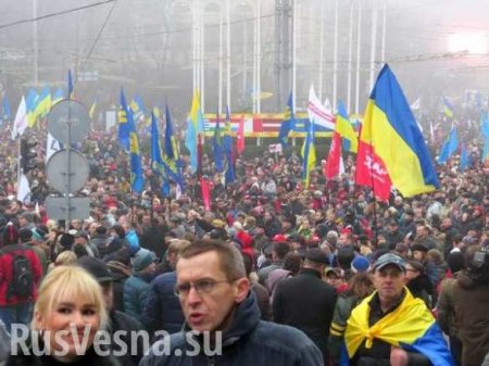 Более 80% украинцев стали жить хуже после Майдана, — опрос