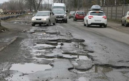 Украинские дороги становятся с каждым годом всё хуже
