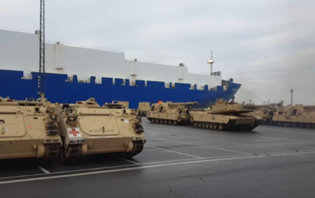 В Сети появилось видео выгрузки танков США в Германии (ВИДЕО)