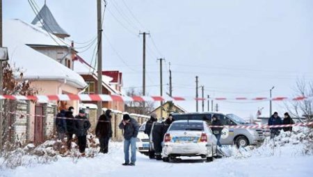 Виноваты мертвые: Луценко заявлет, что расстреляные полицейские в Княжичах сами грабили дом