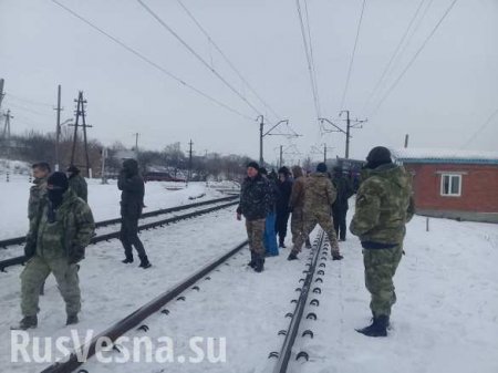 ВАЖНО: спецназ готовится штурмовать «ветеранов АТО», блокирующих дороги из Украины на Донбасс