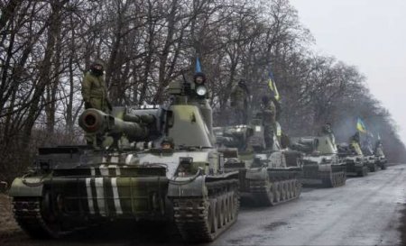 Очередная провокация ВСУ: Киевские войска из танка расстреляли жилой дом (ВИДЕО)