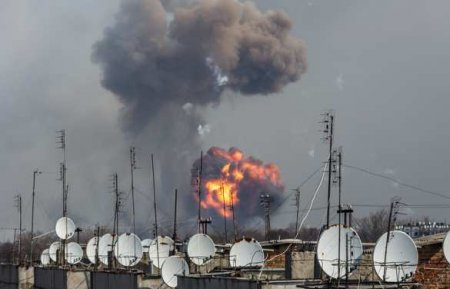 Саперы НАТО прибыли в Балаклею, где продолжают взрываться снаряды