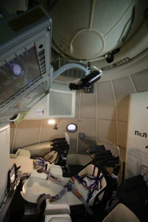 На новом космическом корабле «Федерация» первым полетит робот FEDOR