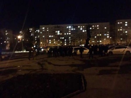 В центре Харькова пытались сжечь палатку волонтеров