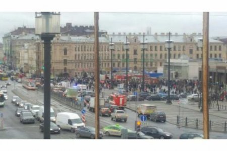 В Санкт-Петербурге объявлен трехдневный траур по жертвам теракта в метро